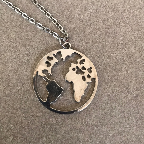 A Traveler’s Necklace🌎 - Picture 1 of 2